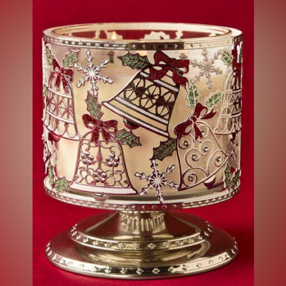 Bath and Body works Festive Silver 3-wick holder